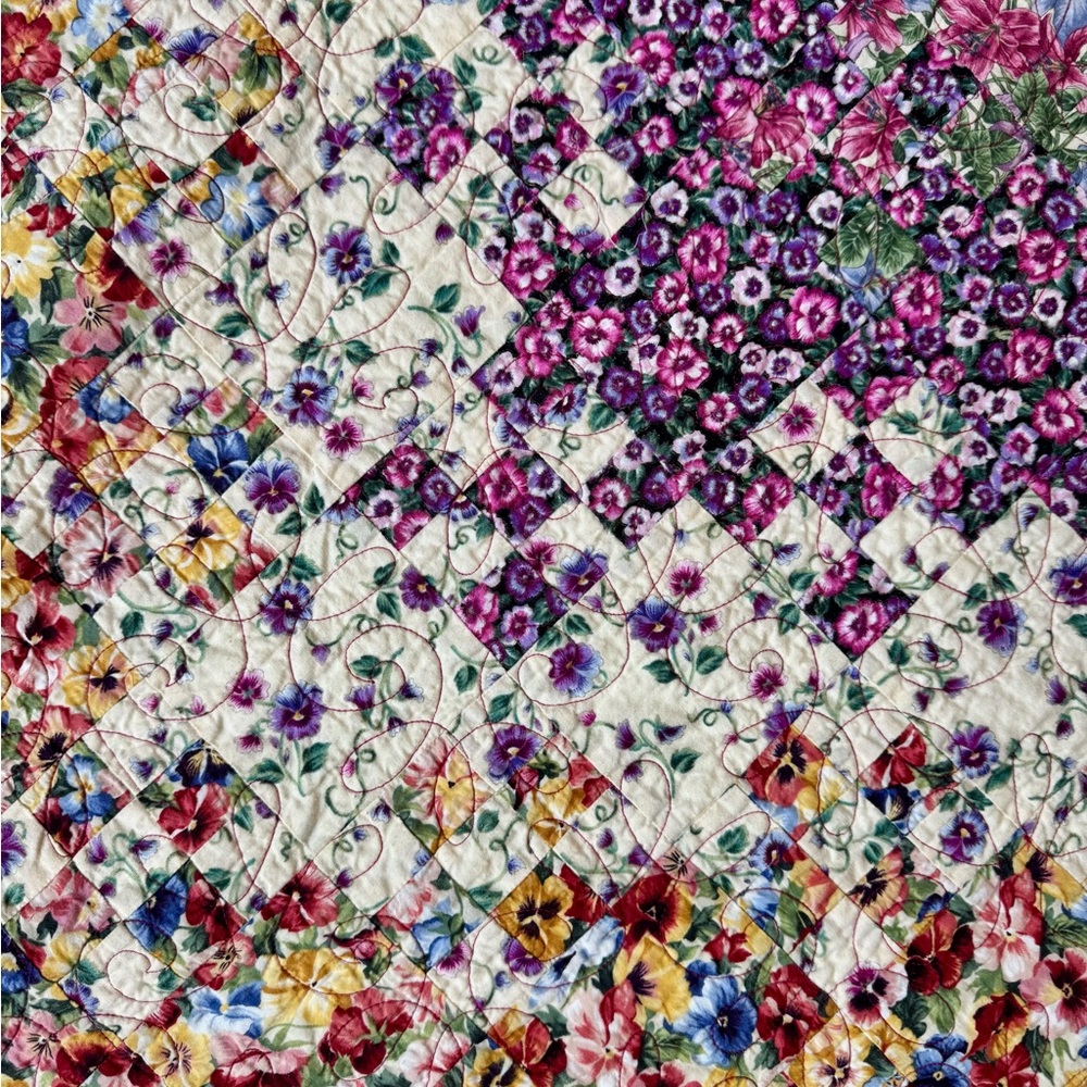 Multicolor Patchwork Quilt - Picture 11 of 12